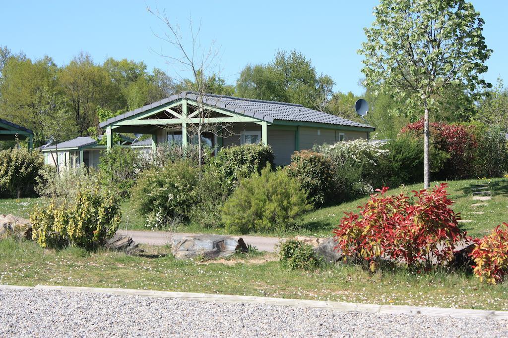 Cottages Du Lac De Miel Beynat Dış mekan fotoğraf